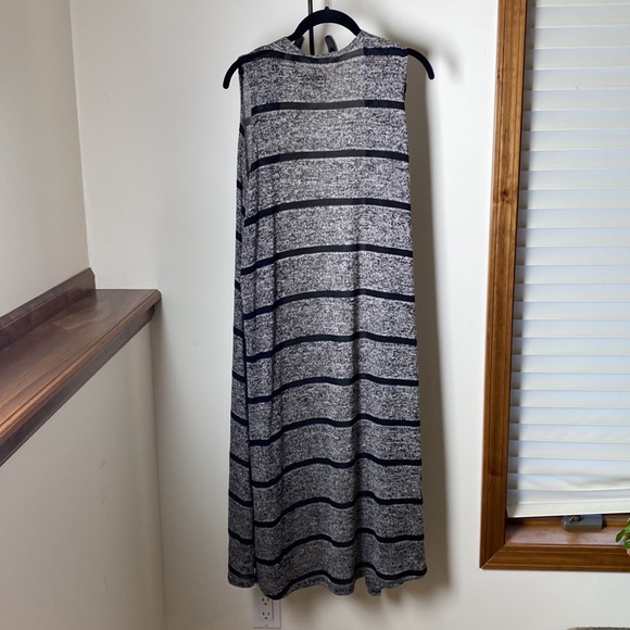 LuLaRoe Joy, Size M. Knit long duster vest. NWOT. Flawless. - Picture 2 of 7